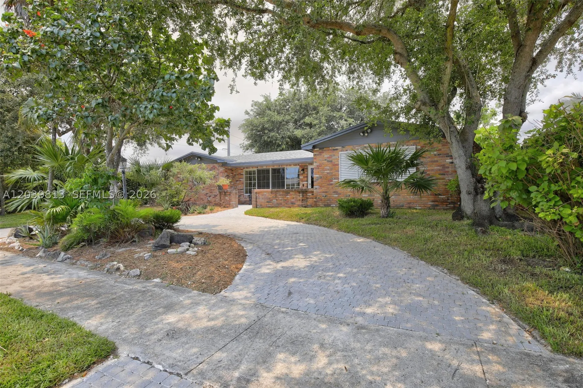 5511 Taylor Street Hollywood FL 33021