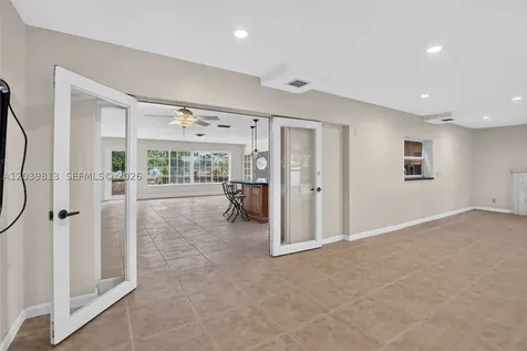 5511 Taylor Street Hollywood FL 33021
