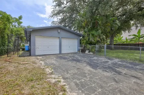 5511 Taylor Street Hollywood FL 33021