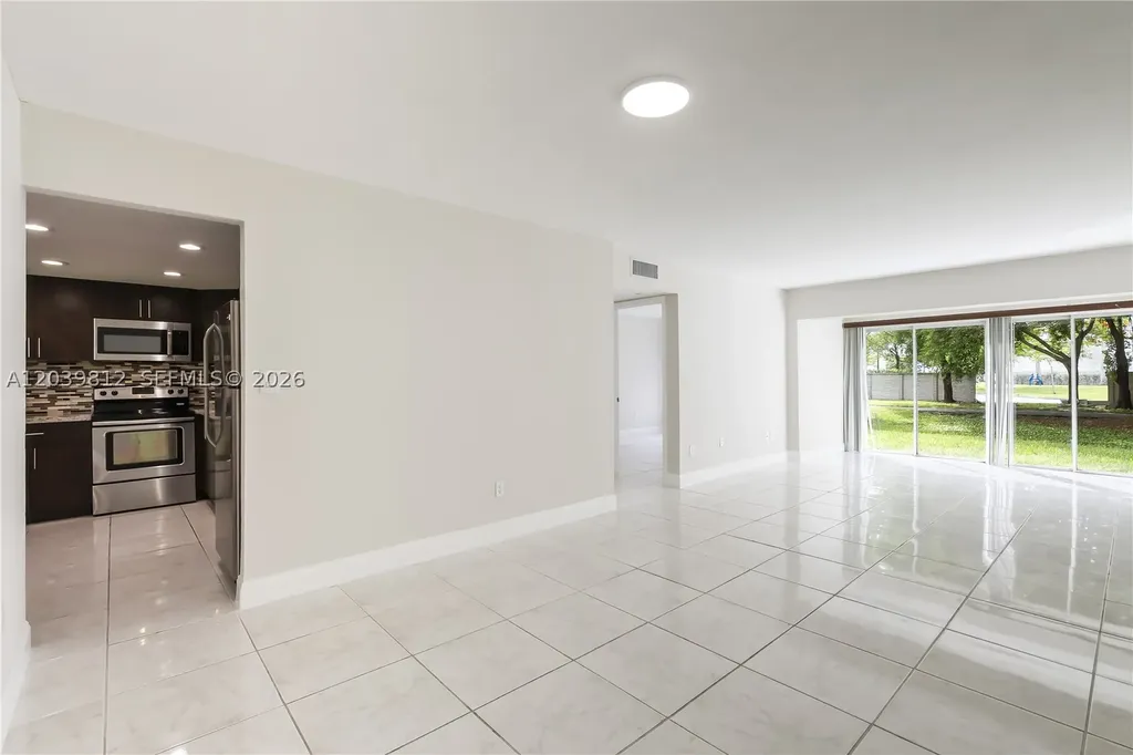 9180 Fontainebleau Boulevard Miami FL 33172