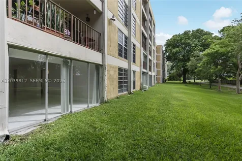 9180 Fontainebleau Boulevard Miami FL 33172