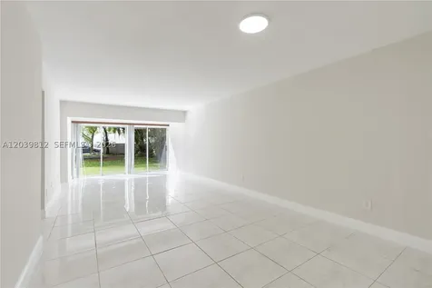 9180 Fontainebleau Boulevard Miami FL 33172