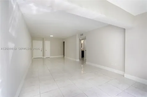 9180 Fontainebleau Boulevard Miami FL 33172