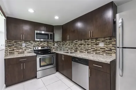9180 Fontainebleau Boulevard Miami FL 33172