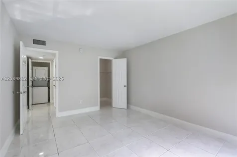 9180 Fontainebleau Boulevard Miami FL 33172