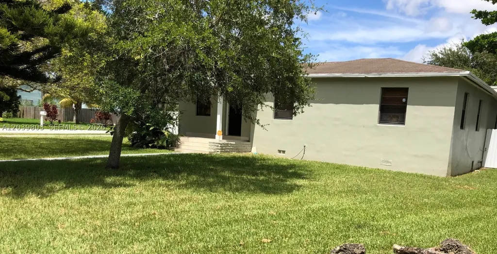 2801 SW 81st Avenue Miami FL 33155