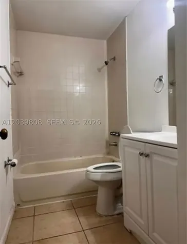 819 NE 214th Lane Miami FL 33179