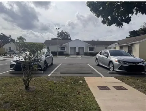 819 NE 214th Lane Miami FL 33179