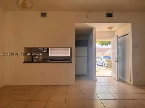 819 NE 214th Lane Miami FL 33179