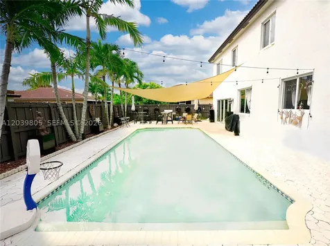 2105 NE 38th Road Homestead FL 33033