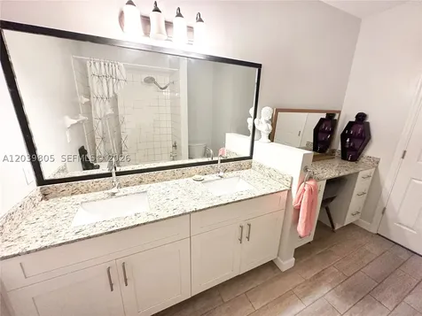 2105 NE 38th Road Homestead FL 33033