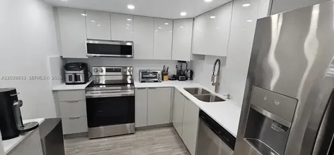 17600 N Bay Road Sunny Isles Beach FL 33160