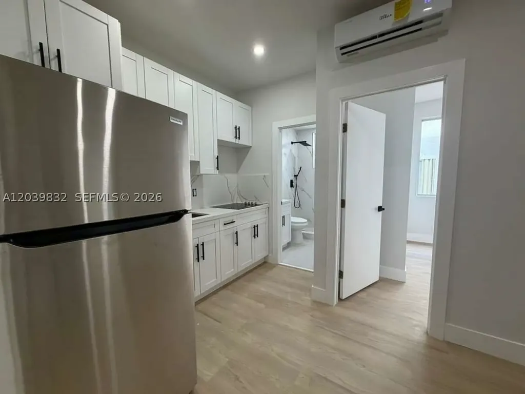 2425 SW 6th Street Miami FL 33135