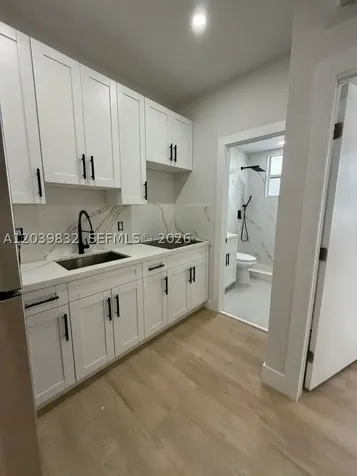 2425 SW 6th Street Miami FL 33135