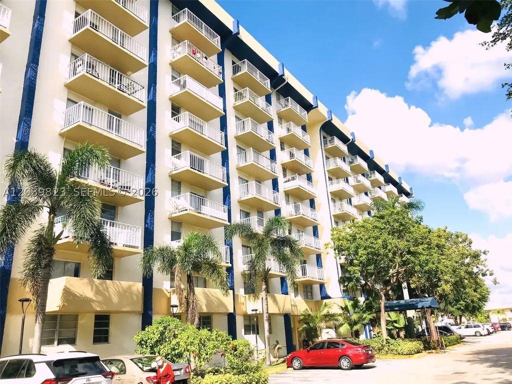 4550 NW 9th Street Miami FL 33126