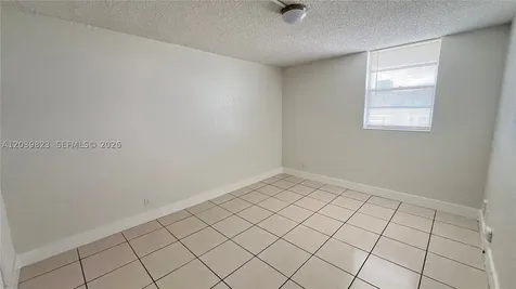 4550 NW 9th Street Miami FL 33126