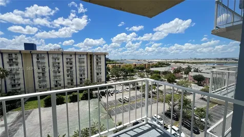 4550 NW 9th Street Miami FL 33126