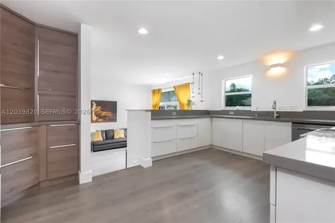 5853 NW 111th Avenue Doral FL 33178