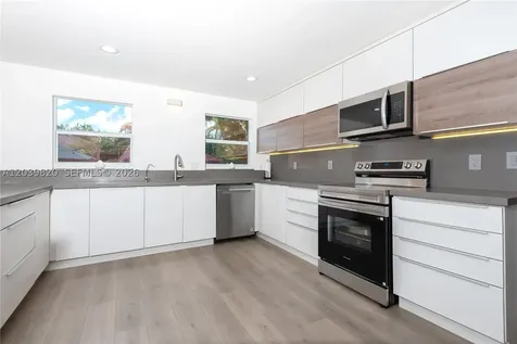 5853 NW 111th Avenue Doral FL 33178