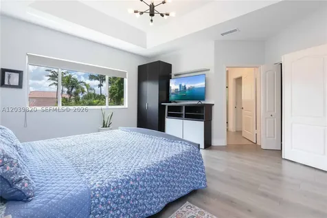 5853 NW 111th Avenue Doral FL 33178