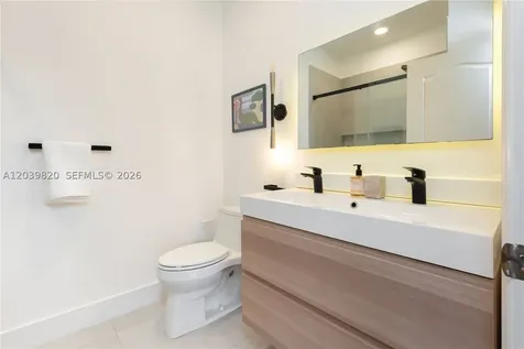 5853 NW 111th Avenue Doral FL 33178
