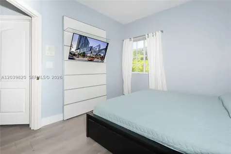5853 NW 111th Avenue Doral FL 33178