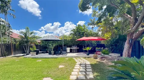 5853 NW 111th Avenue Doral FL 33178