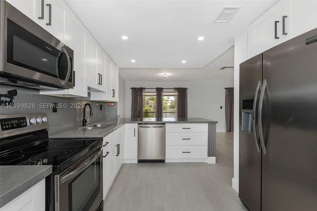 6653 SW 140th Avenue Miami FL 33183