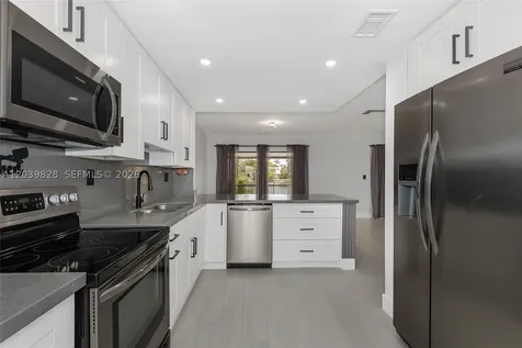 6653 SW 140th Avenue Miami FL 33183