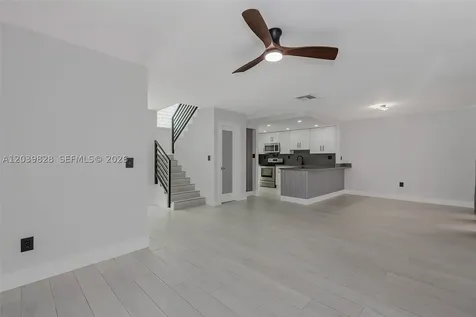 6653 SW 140th Avenue Miami FL 33183