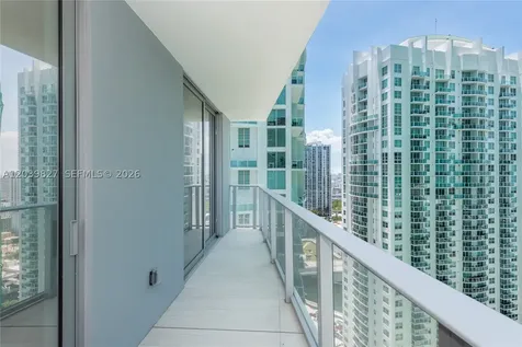 77 SE 5 Miami FL 33131