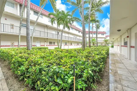 8650 SW 67th Avenue Pinecrest FL 33156