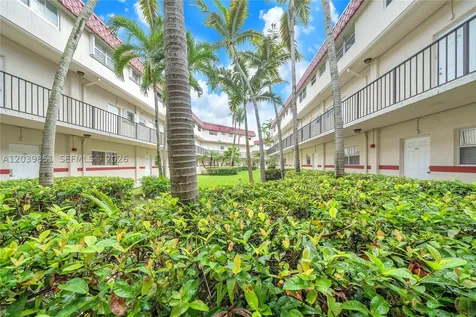 8650 SW 67th Avenue Pinecrest FL 33156