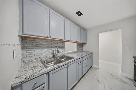3856 NW 207 St Road Miami Gardens FL 33055