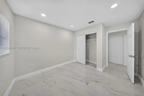 3856 NW 207 St Road Miami Gardens FL 33055