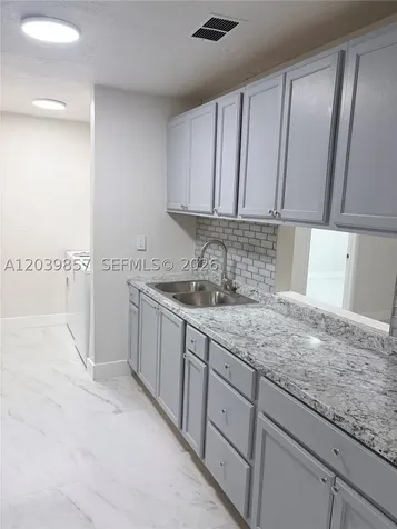 3856 NW 207 St Road Miami Gardens FL 33055