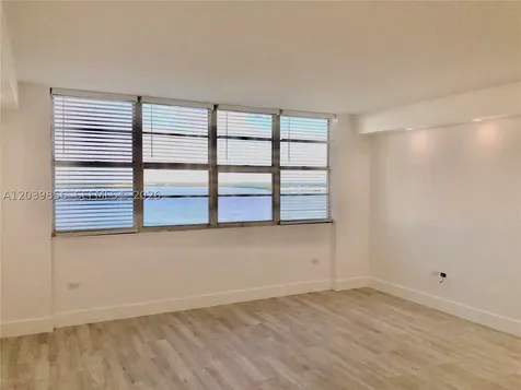 905 Brickell Bay Drive Miami FL 33131