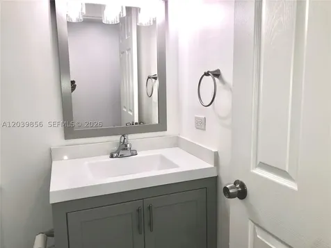 905 Brickell Bay Drive Miami FL 33131