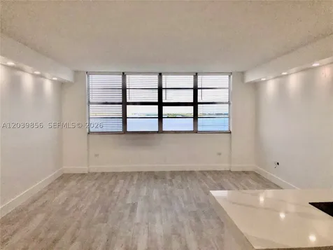 905 Brickell Bay Drive Miami FL 33131