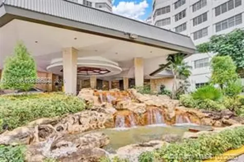 905 Brickell Bay Drive Miami FL 33131