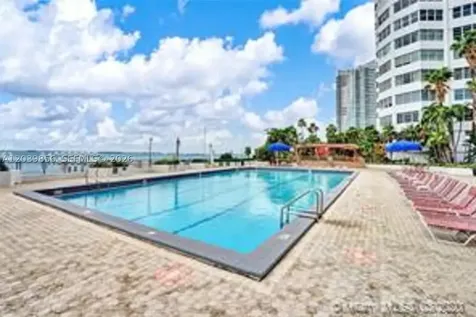 905 Brickell Bay Drive Miami FL 33131