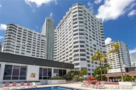 905 Brickell Bay Drive Miami FL 33131