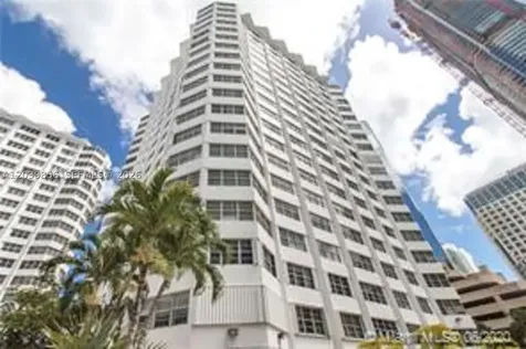 905 Brickell Bay Drive Miami FL 33131