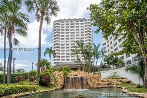 905 Brickell Bay Drive Miami FL 33131