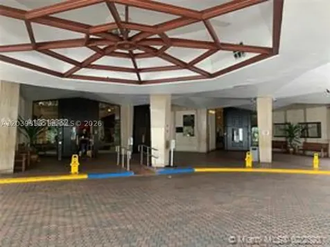 905 Brickell Bay Drive Miami FL 33131