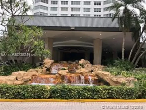 905 Brickell Bay Drive Miami FL 33131