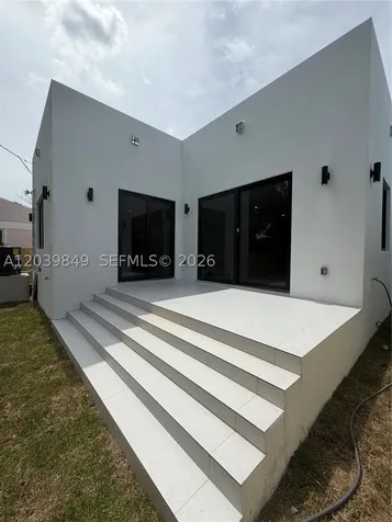 1860 NW 48th Street Miami FL 33142