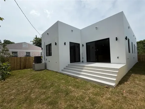 1860 NW 48th Street Miami FL 33142
