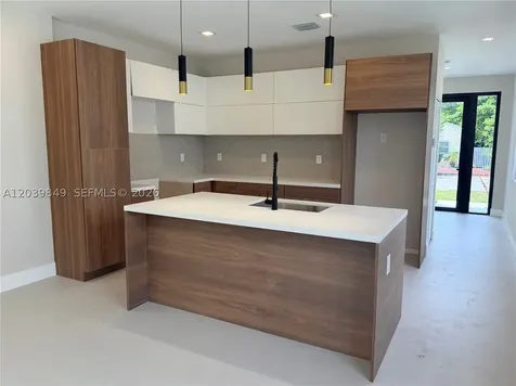 1860 NW 48th Street Miami FL 33142
