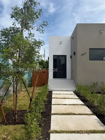 1860 NW 48th Street Miami FL 33142